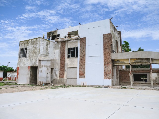 Avanzan las obras del futuro Centro Recreativo y Deportivo